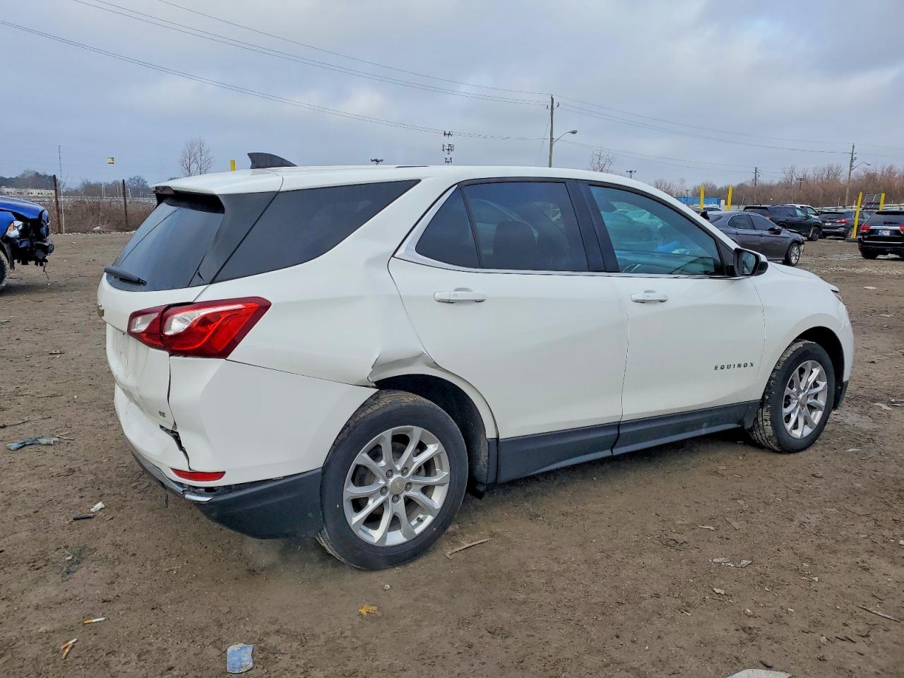2019 CHEVROLET EQUINOX LT photo 3