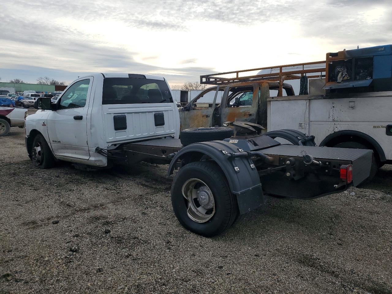 2021 RAM 3500 TRUCK CAB AND CHASSIS photo 5