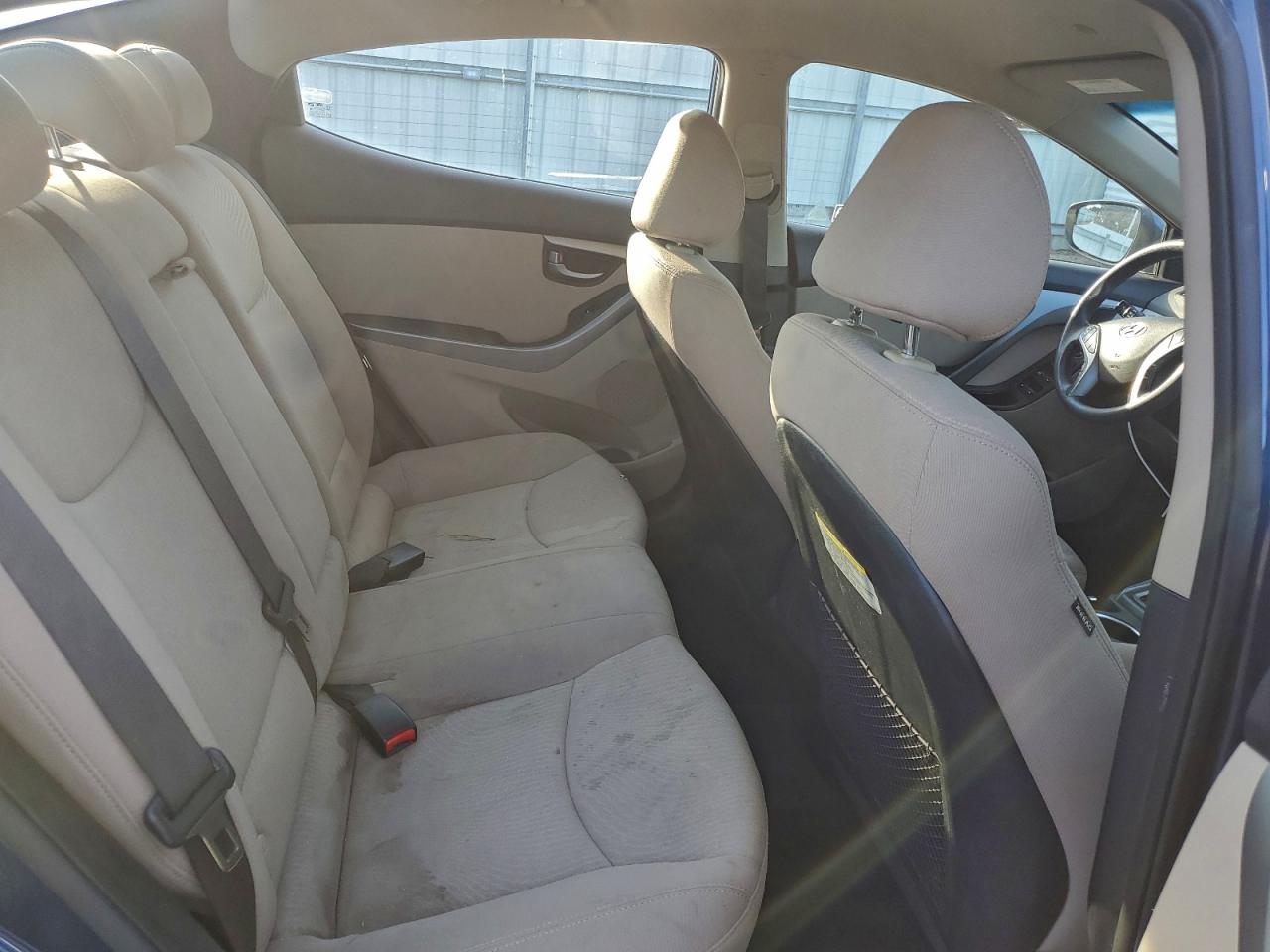 2016 HYUNDAI ELANTRA SE photo 19