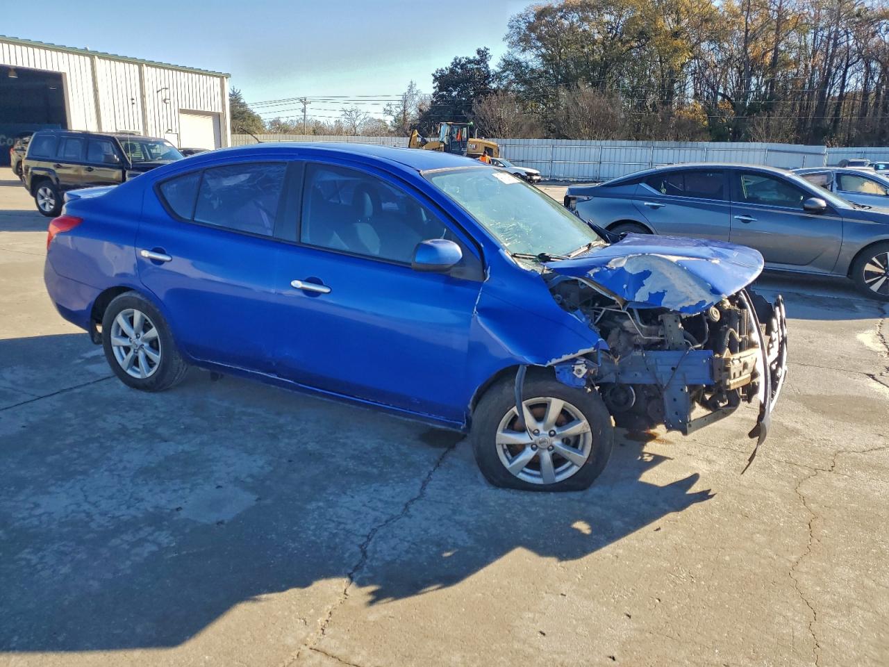 2014 NISSAN VERSA S photo 7