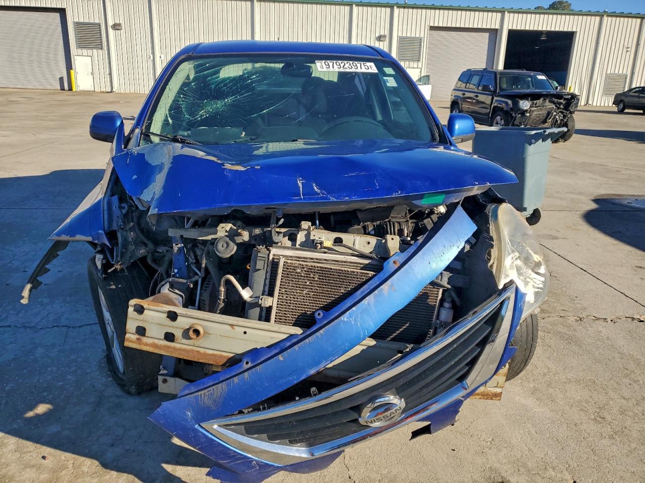 2014 NISSAN VERSA S photo 9