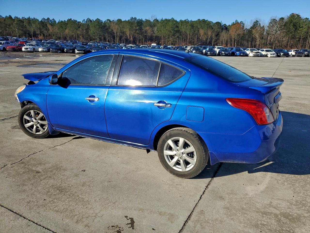 2014 NISSAN VERSA S photo 3