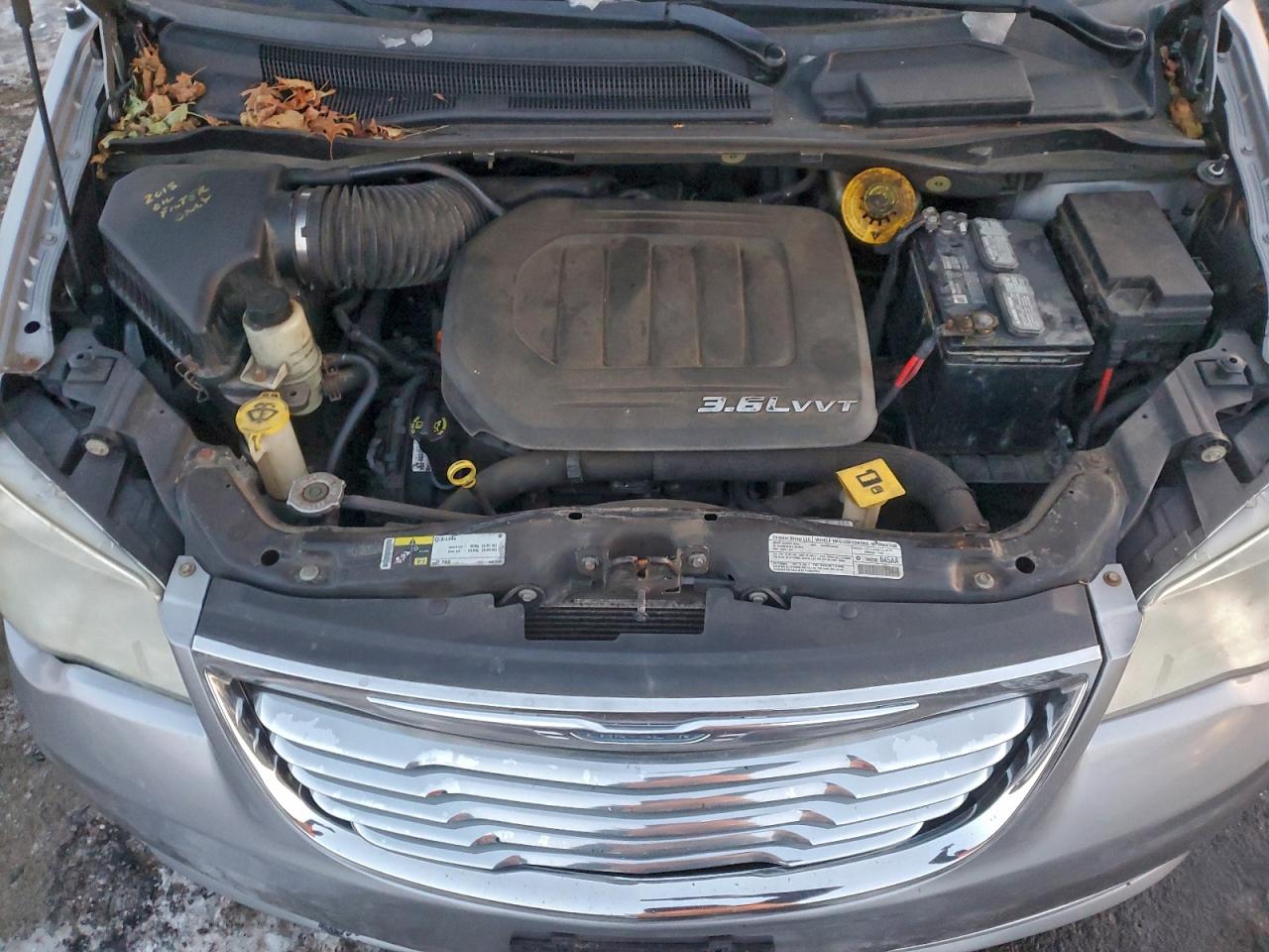 2013 CHRYSLER TOWN & COUNTRY TOURING L photo 12