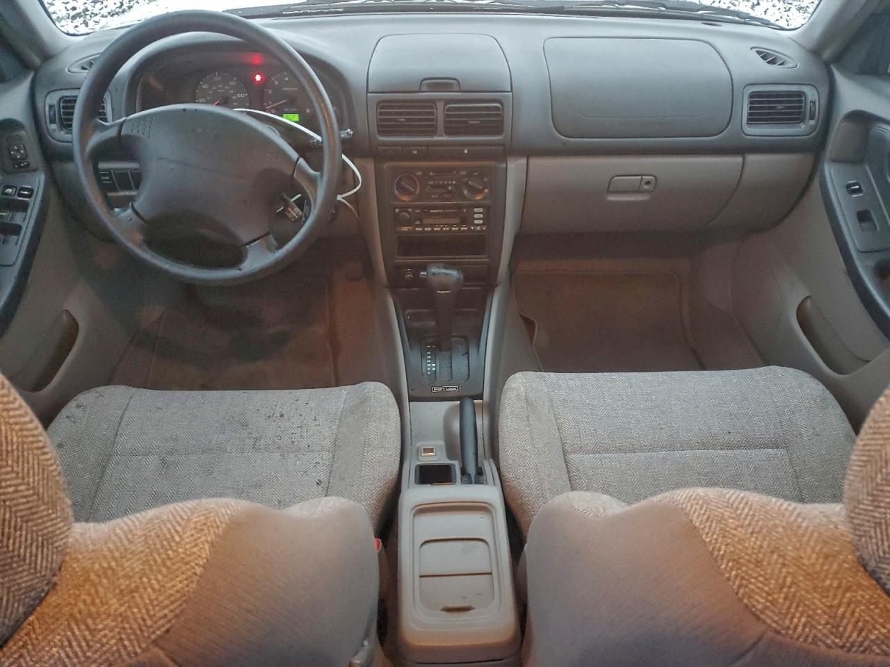 2001 SUBARU FORESTER L photo 8