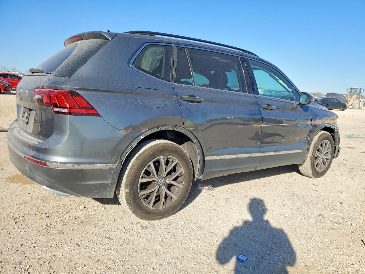 2020 VOLKSWAGEN TIGUAN SE photo 5