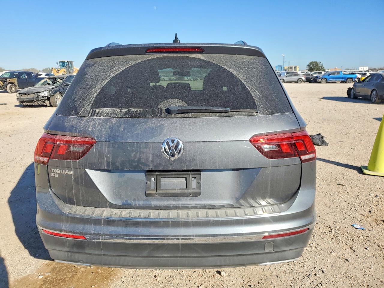 2020 VOLKSWAGEN TIGUAN SE photo 11