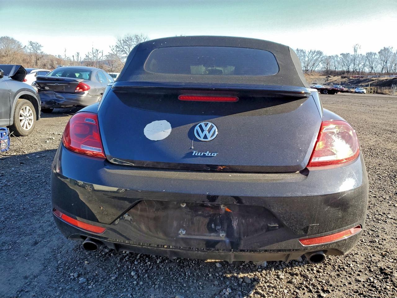 2015 VOLKSWAGEN BEETLE R-LINE photo 11