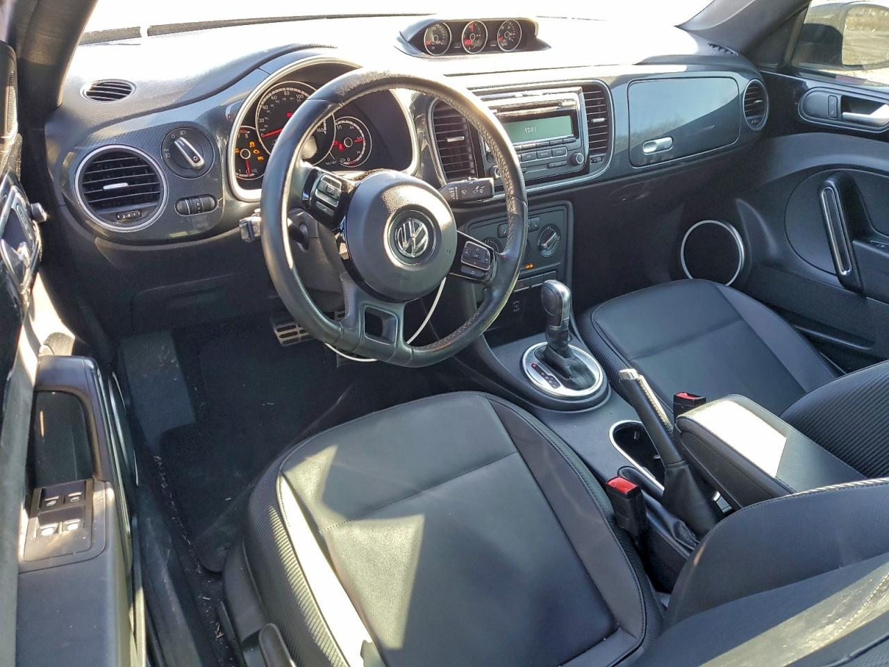 2015 VOLKSWAGEN BEETLE R-LINE photo 15