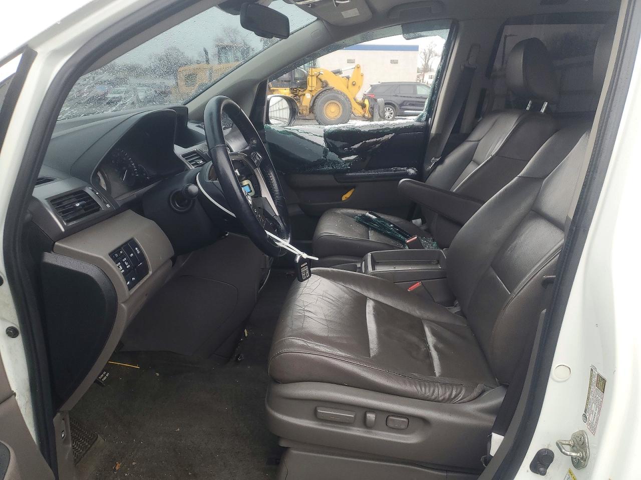 2014 HONDA ODYSSEY TOURING photo 7