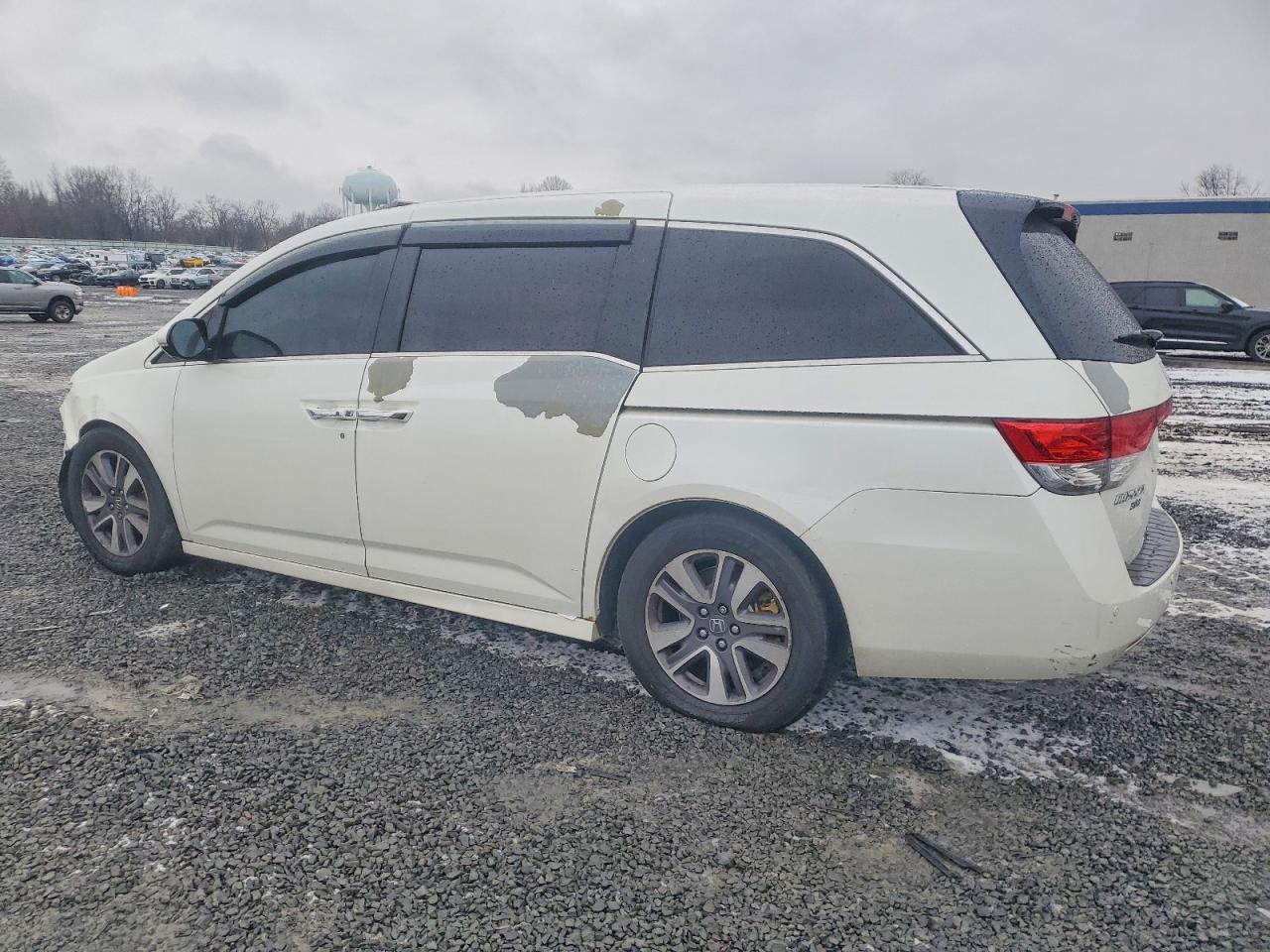 2014 HONDA ODYSSEY TOURING photo 2