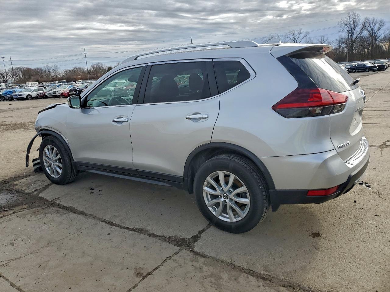 2019 NISSAN ROGUE S photo 4