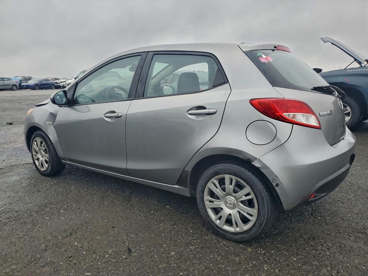 2014 MAZDA MAZDA2 SPORT photo 2