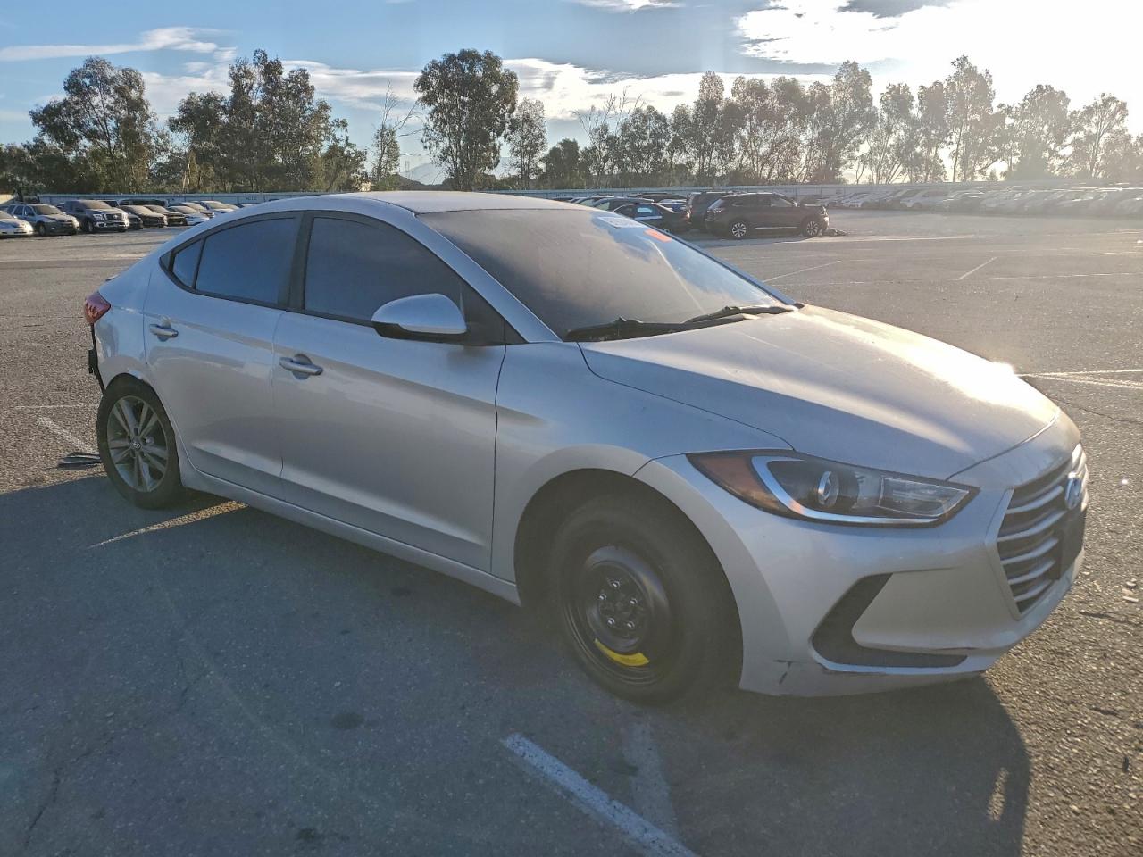 2018 HYUNDAI ELANTRA SEL photo 4
