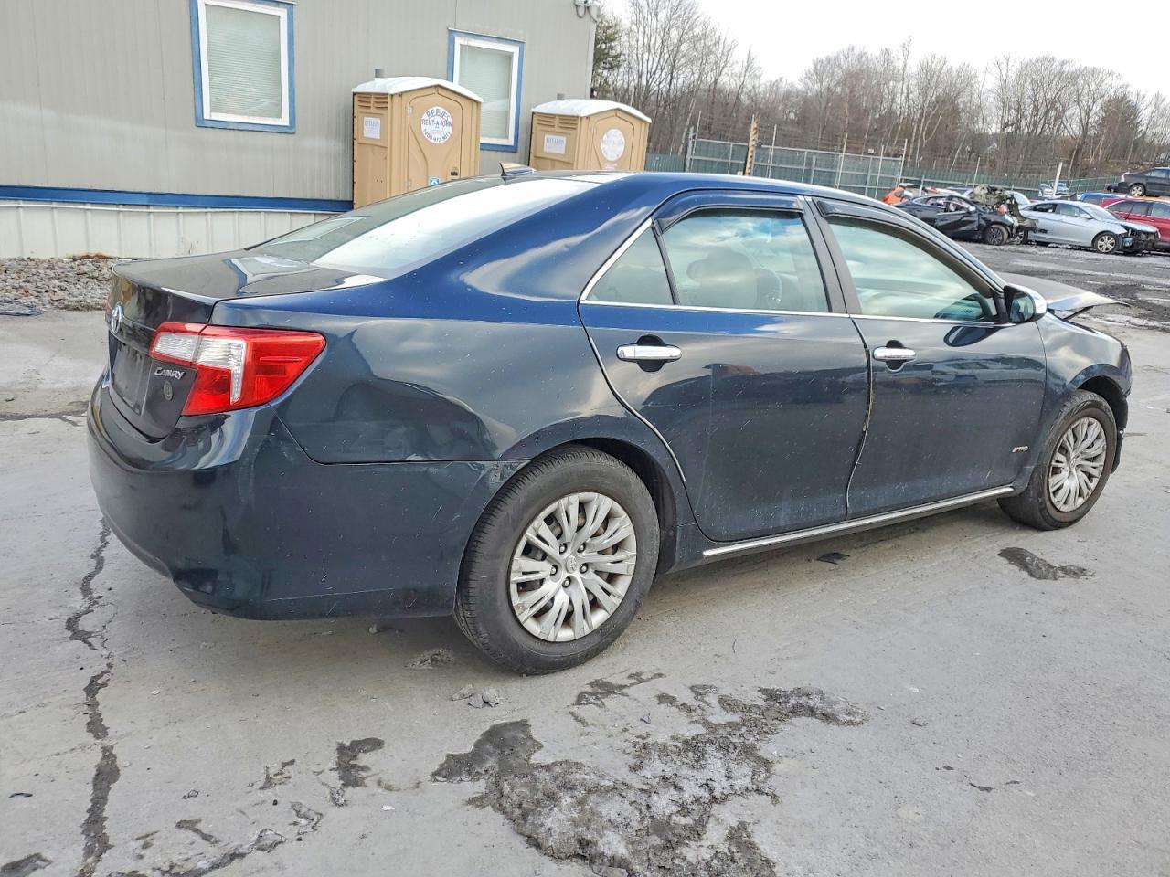2012 TOYOTA CAMRY BASE photo 3