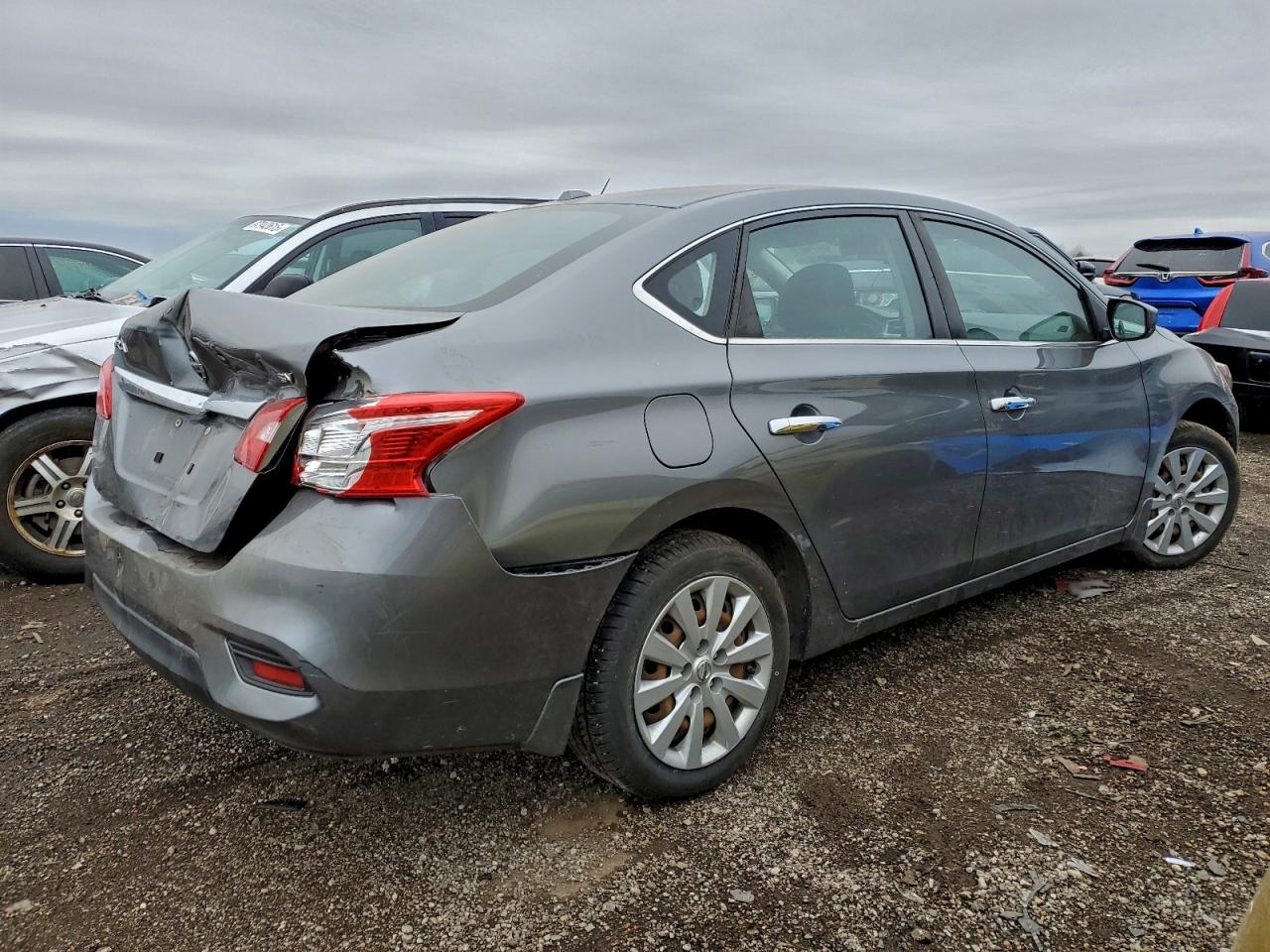 2016 NISSAN SENTRA S photo 3