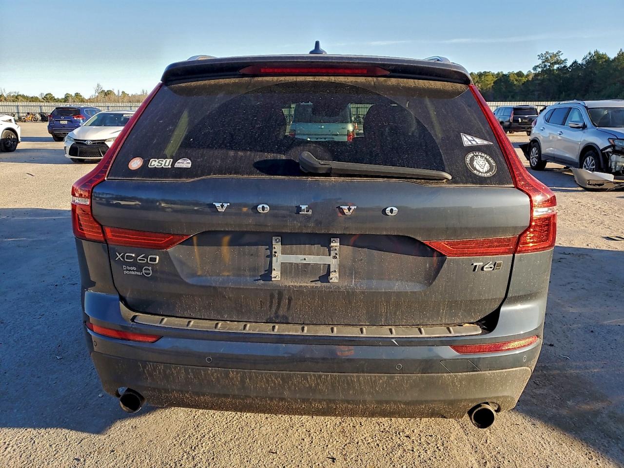 2021 VOLVO XC60 T6 MOMENTUM photo 6