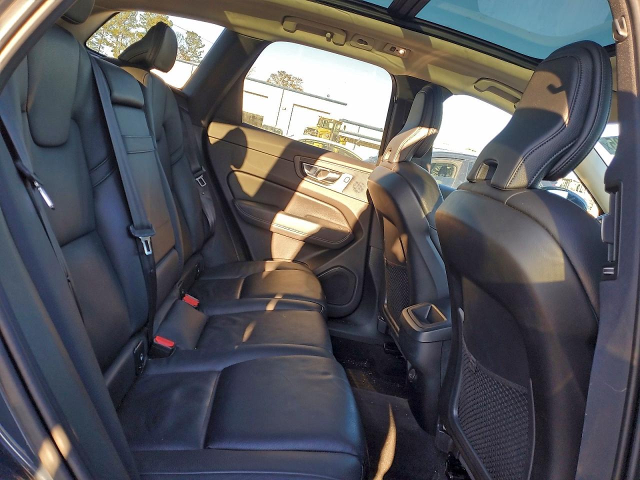 2021 VOLVO XC60 T6 MOMENTUM photo 11
