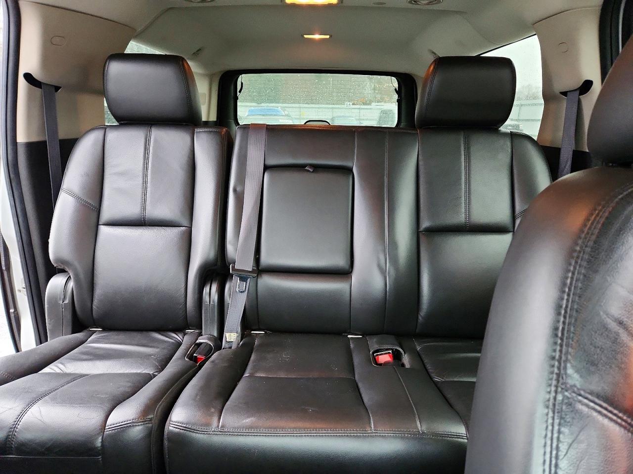 2011 CHEVROLET SUBURBAN K1500 LT photo 10