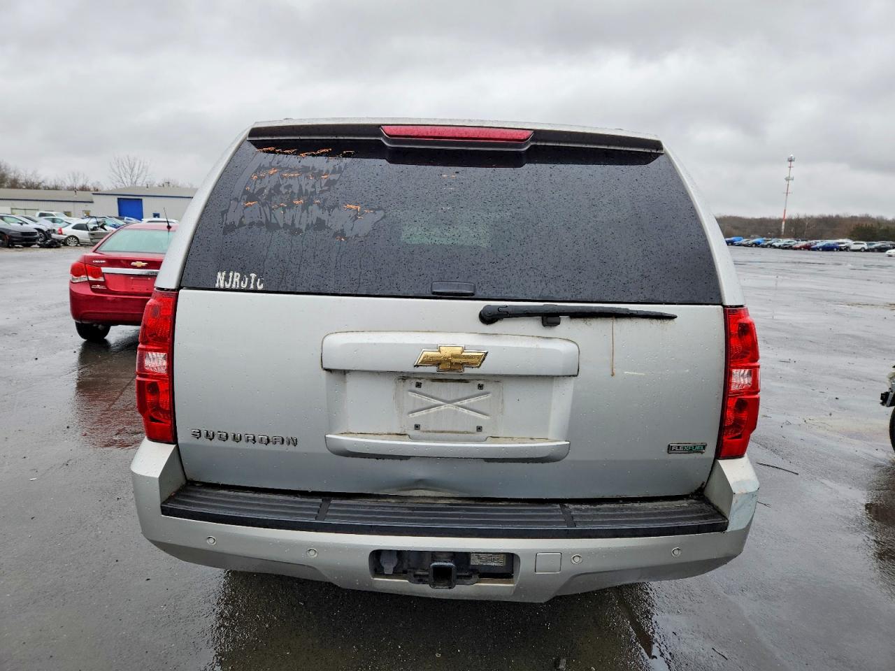 2011 CHEVROLET SUBURBAN K1500 LT photo 6
