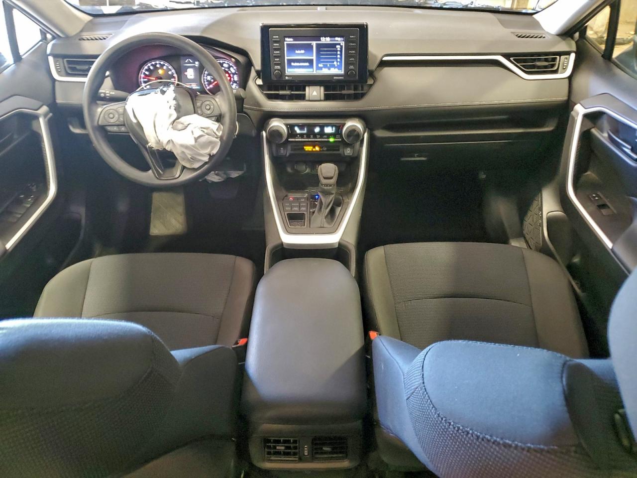 2022 TOYOTA RAV4 LE photo 15