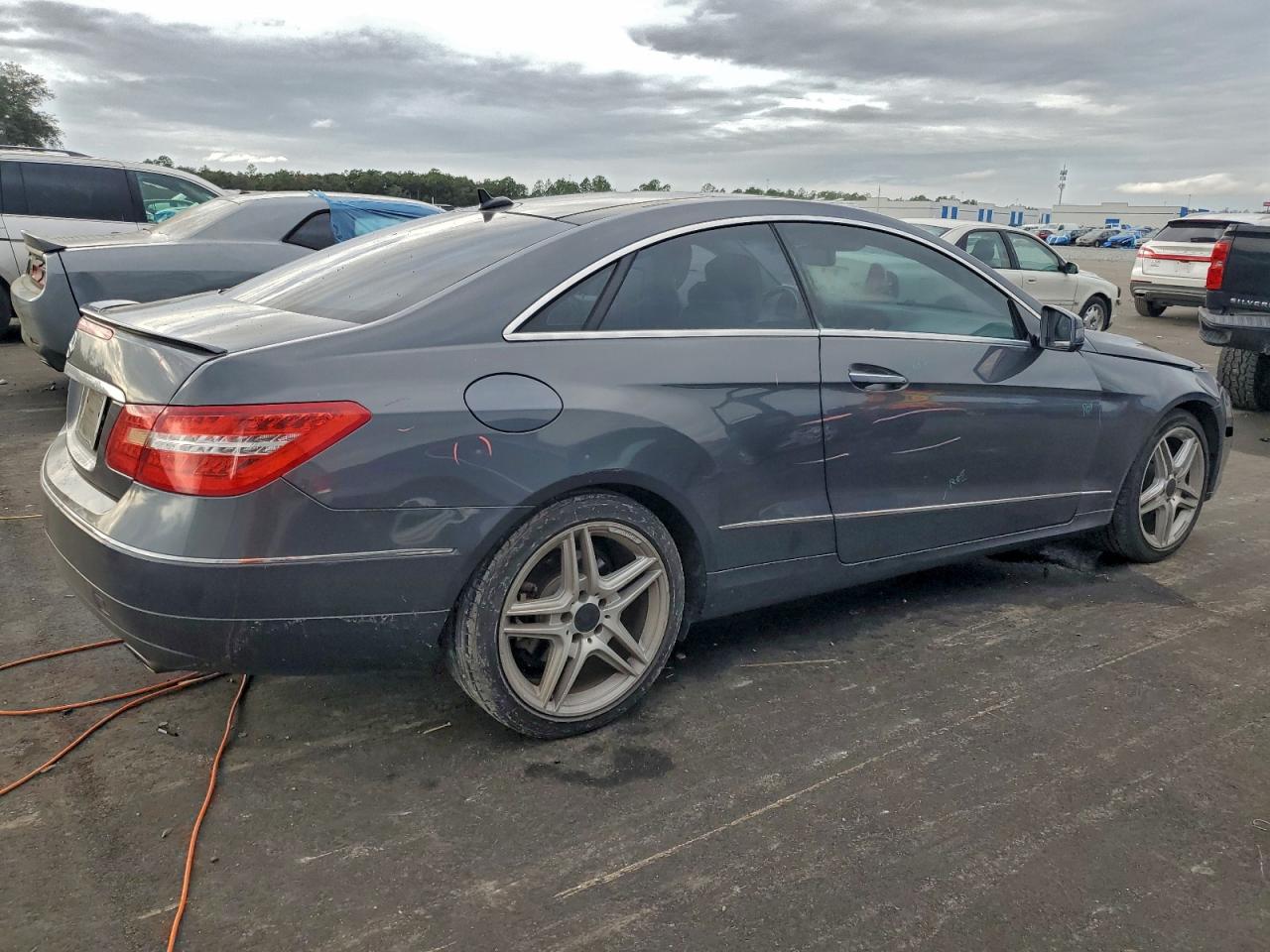 2011 MERCEDES-BENZ E 350 photo 3