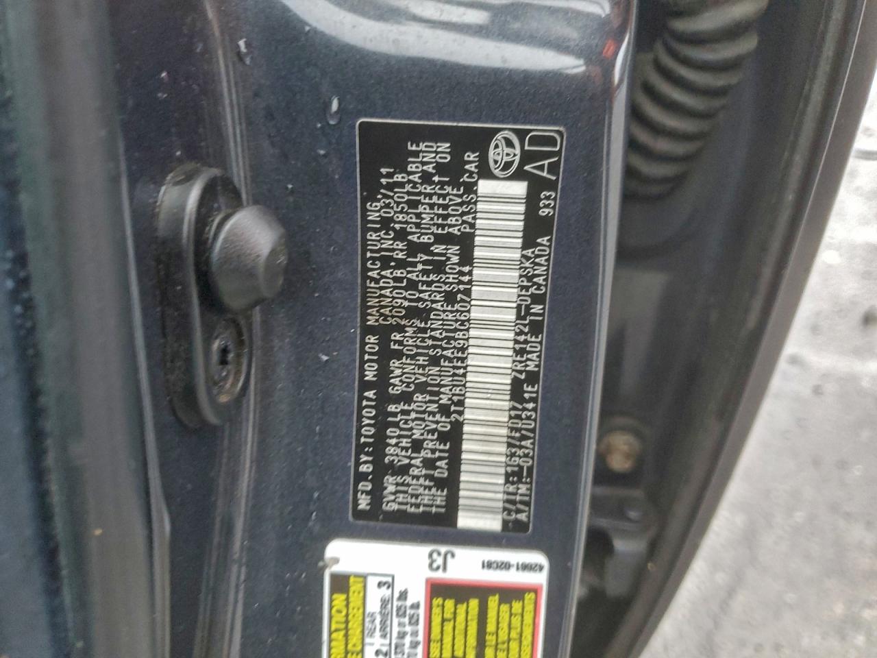 2011 TOYOTA COROLLA BASE photo 23
