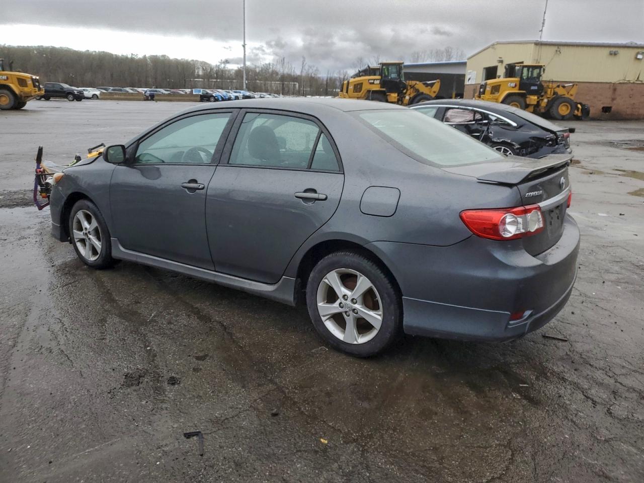 2011 TOYOTA COROLLA BASE photo 3