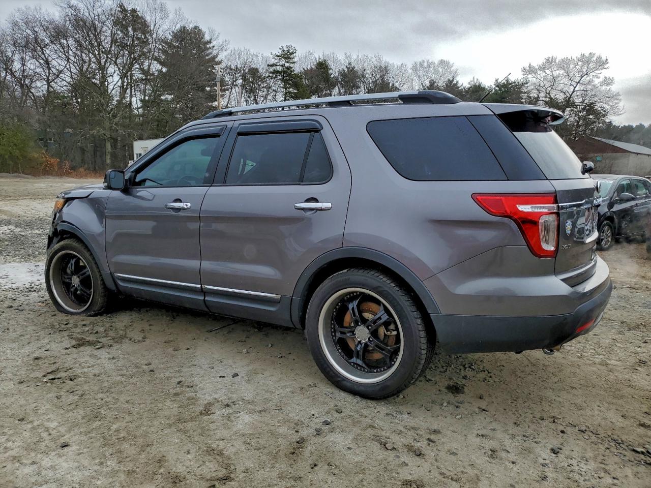 2013 FORD EXPLORER XLT photo 3