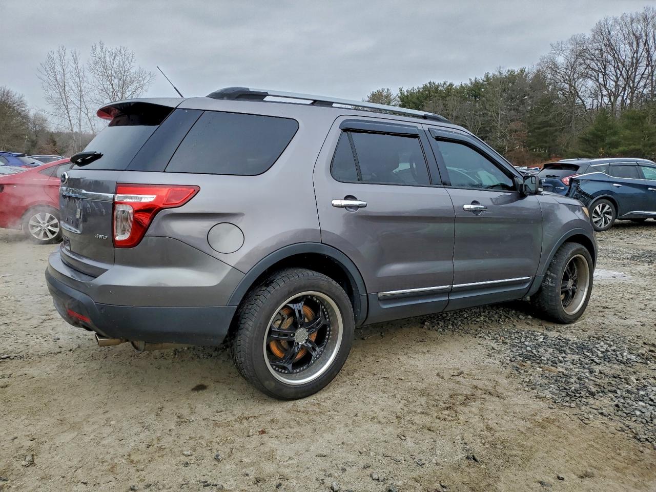 2013 FORD EXPLORER XLT photo 5