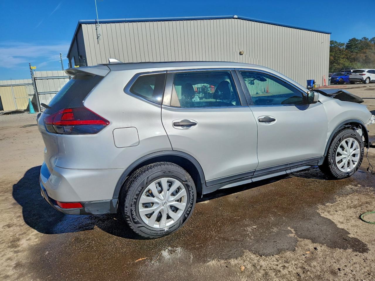 2020 NISSAN ROGUE S photo 5