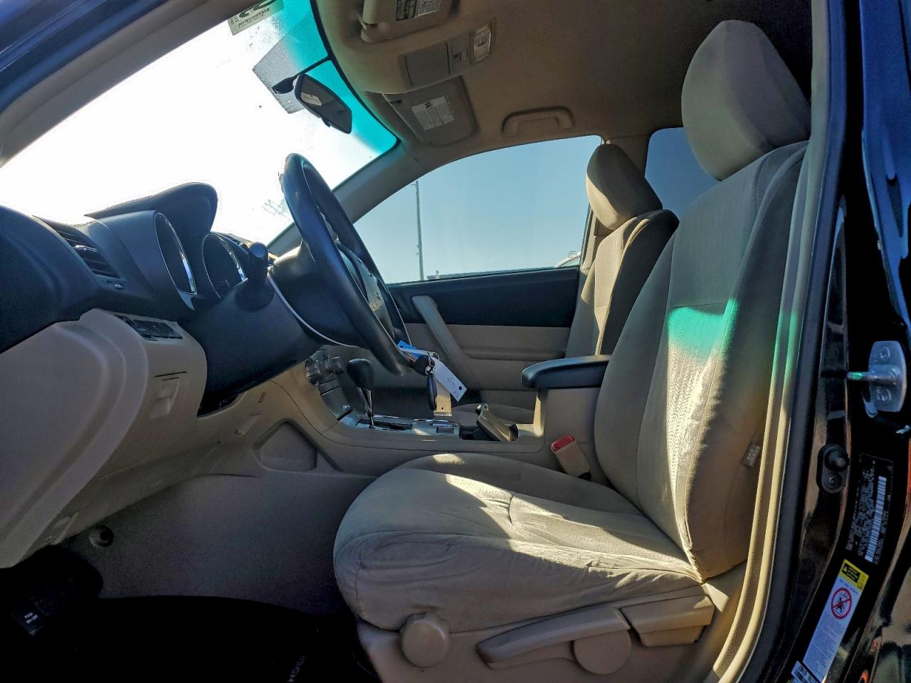 2012 TOYOTA HIGHLANDER BASE photo 13
