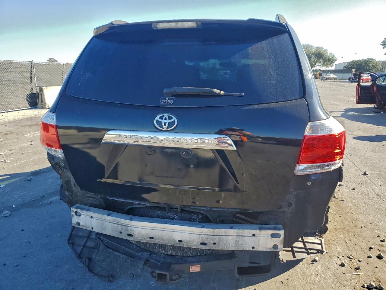 2012 TOYOTA HIGHLANDER BASE photo 11