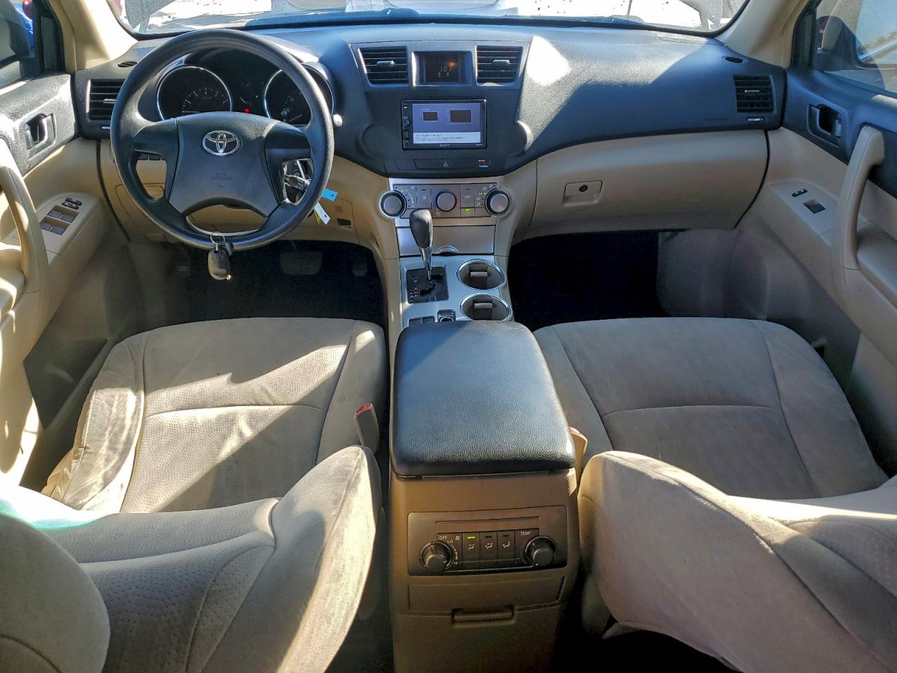 2012 TOYOTA HIGHLANDER BASE photo 15