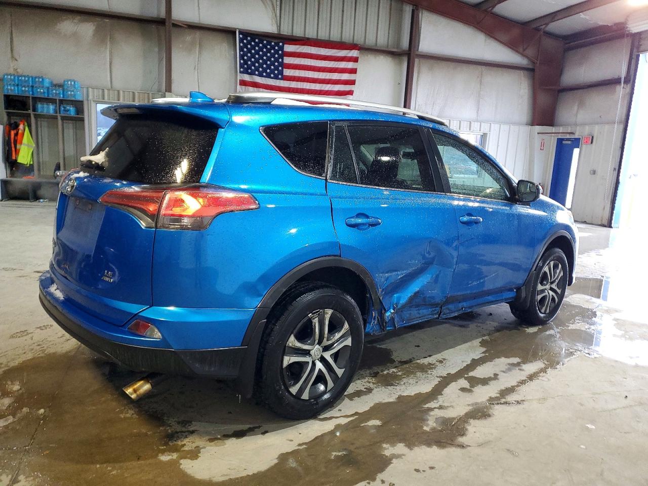 2016 TOYOTA RAV4 LE photo 5
