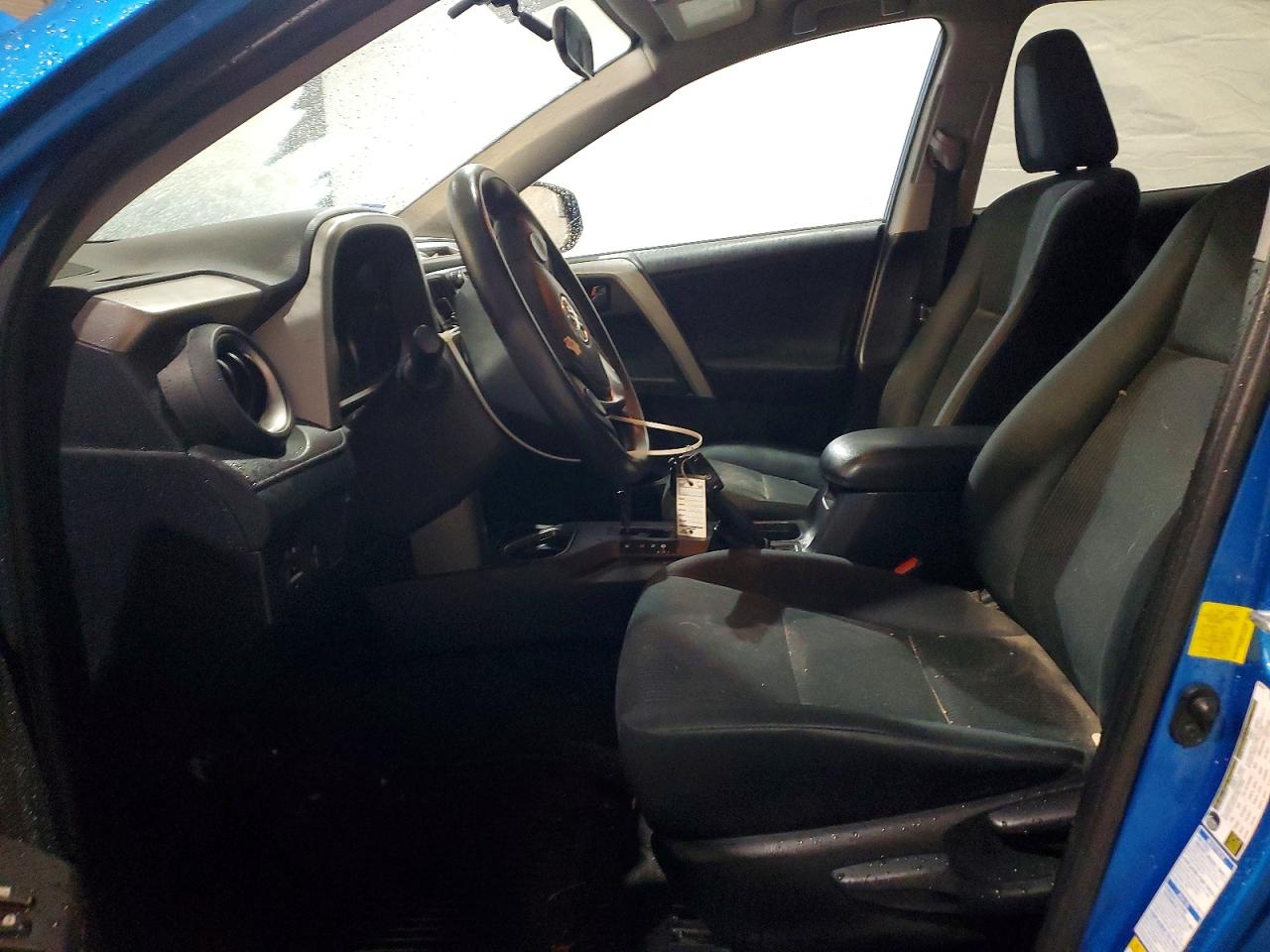 2016 TOYOTA RAV4 LE photo 13