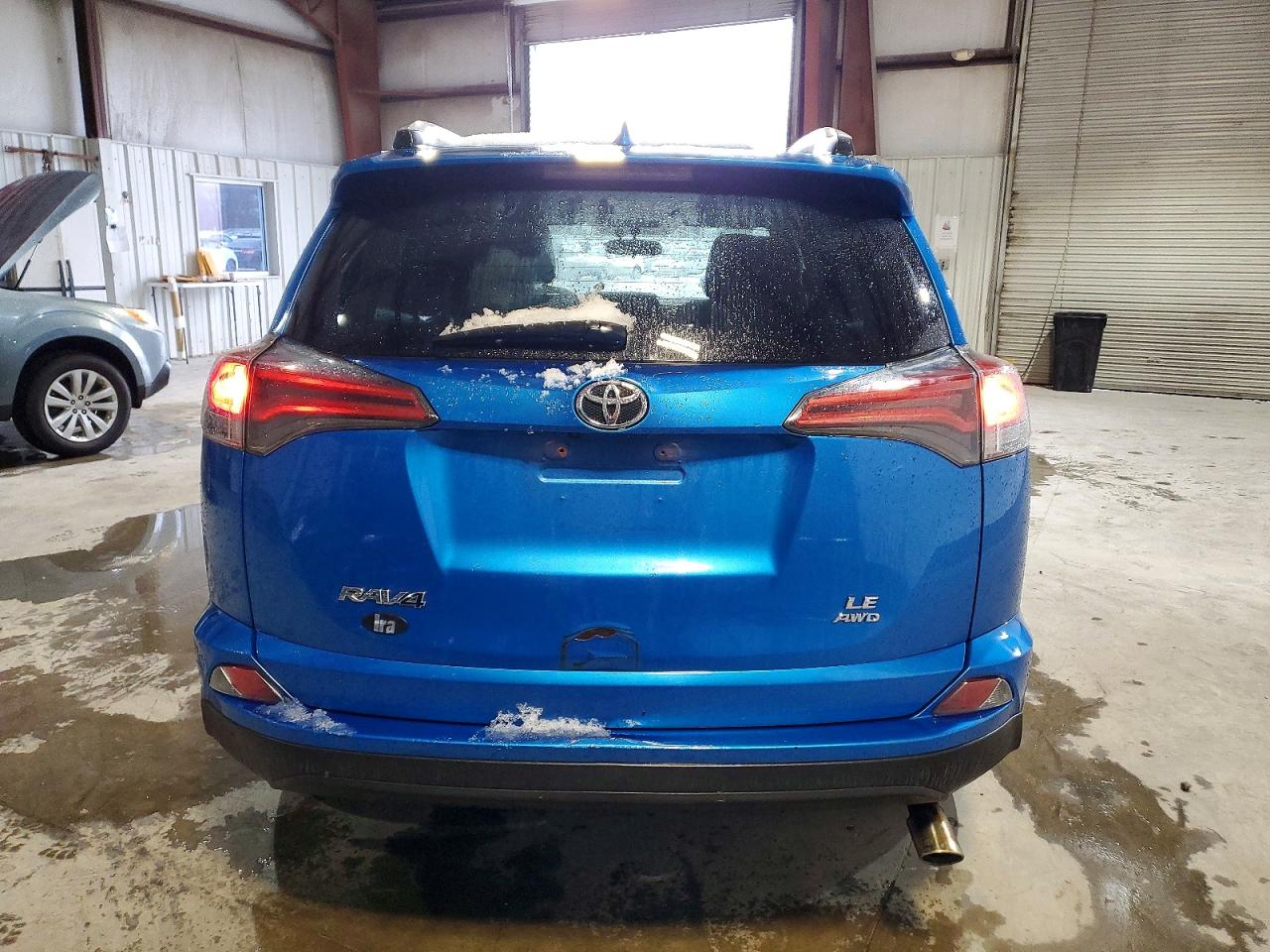2016 TOYOTA RAV4 LE photo 11