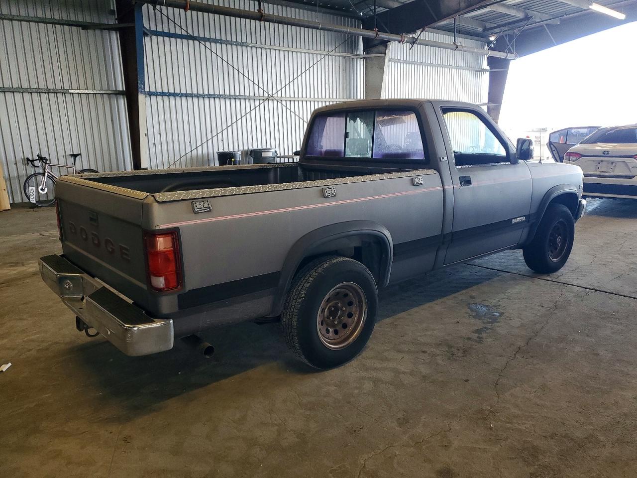 1993 DODGE DAKOTA photo 3