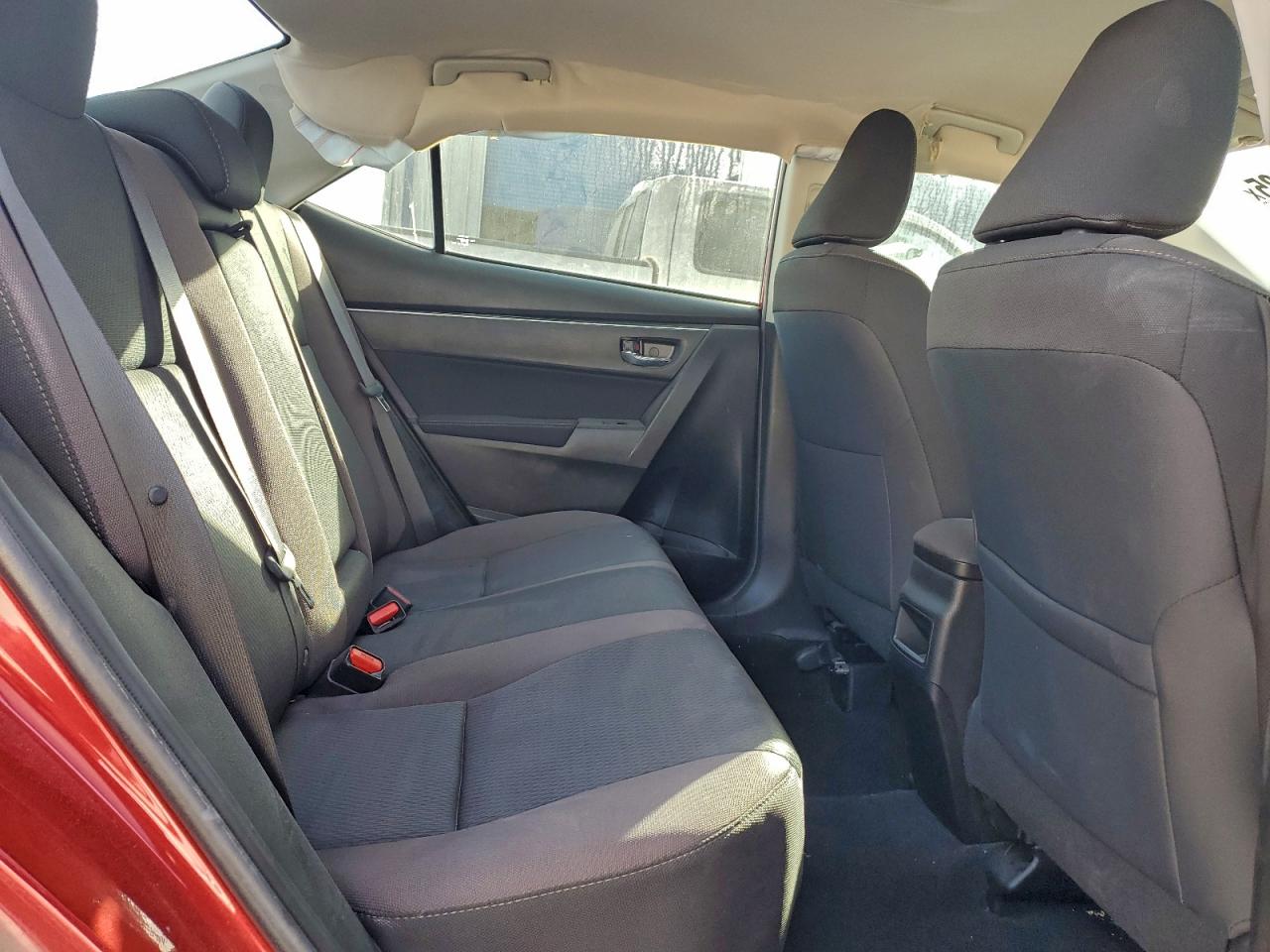 2018 TOYOTA COROLLA L photo 19