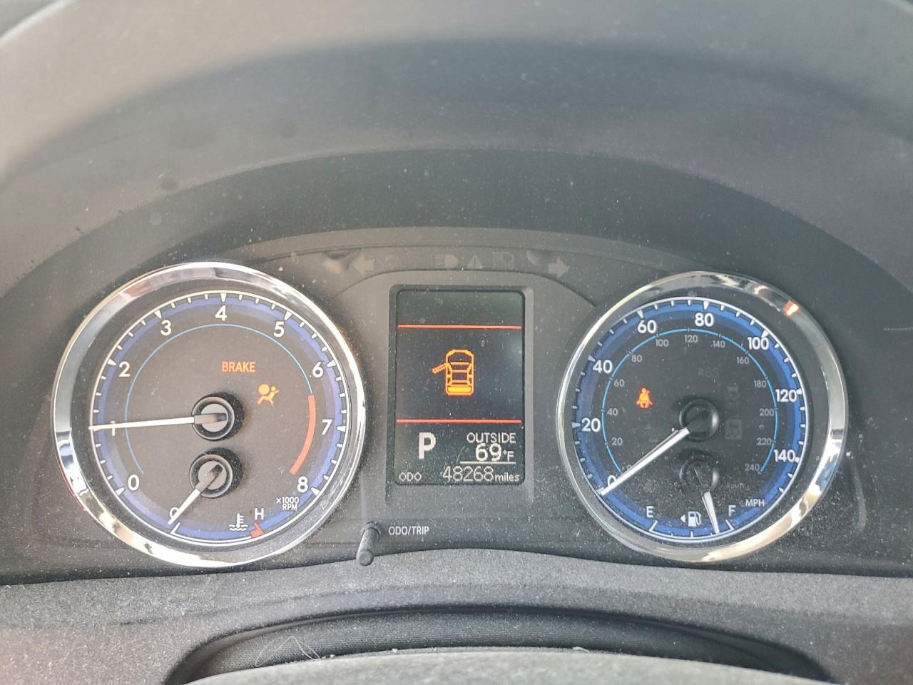 2018 TOYOTA COROLLA L photo 17