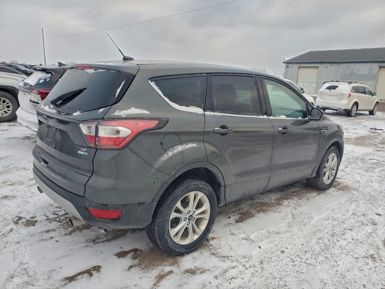 2017 FORD ESCAPE SE photo 5