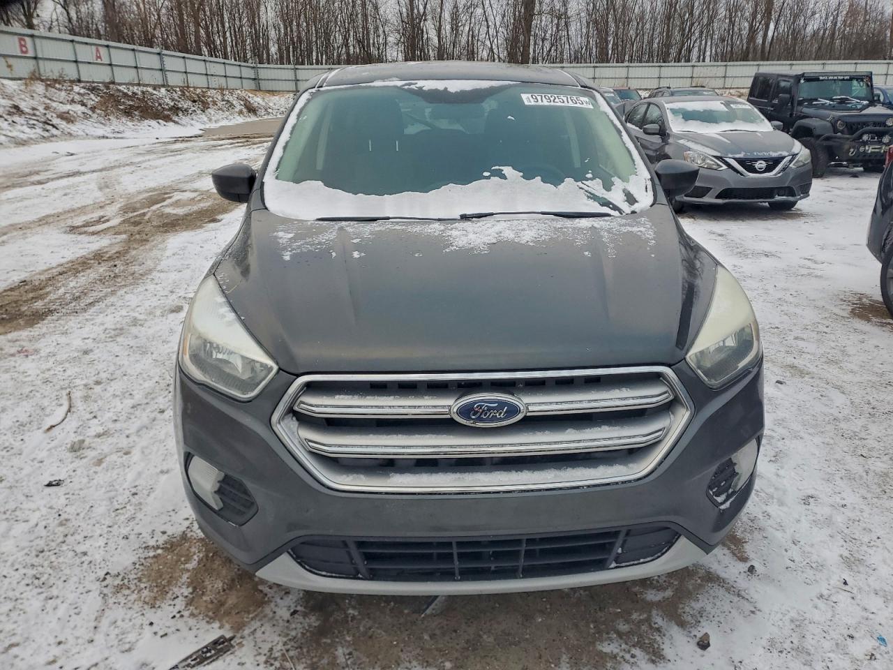 2017 FORD ESCAPE SE photo 9