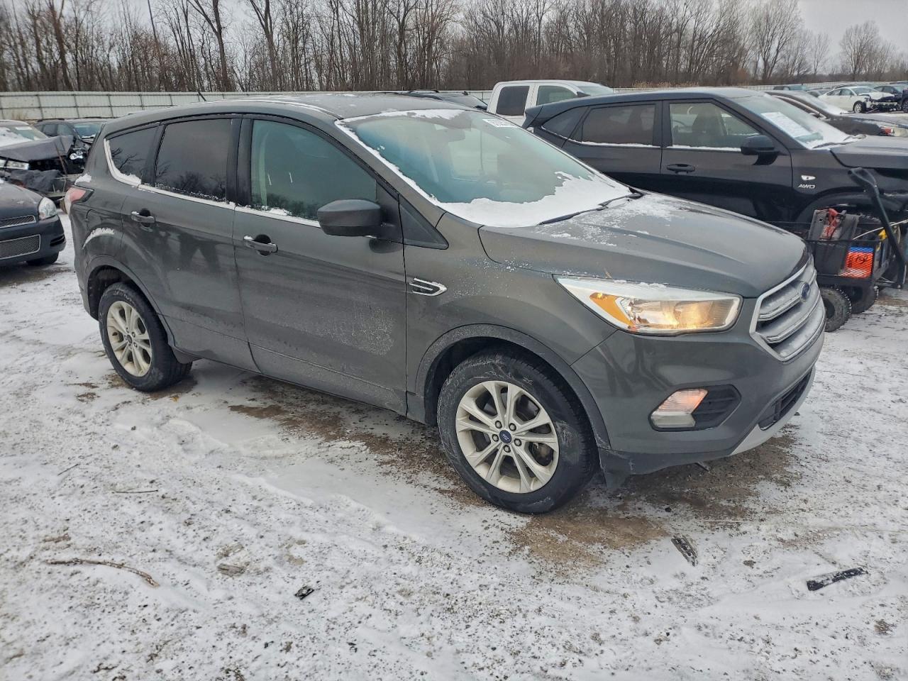 2017 FORD ESCAPE SE photo 7
