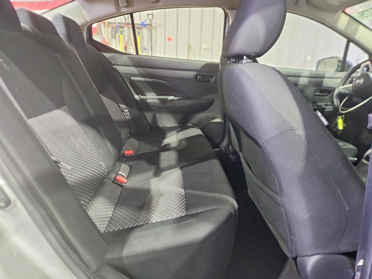 2021 NISSAN VERSA S photo 19