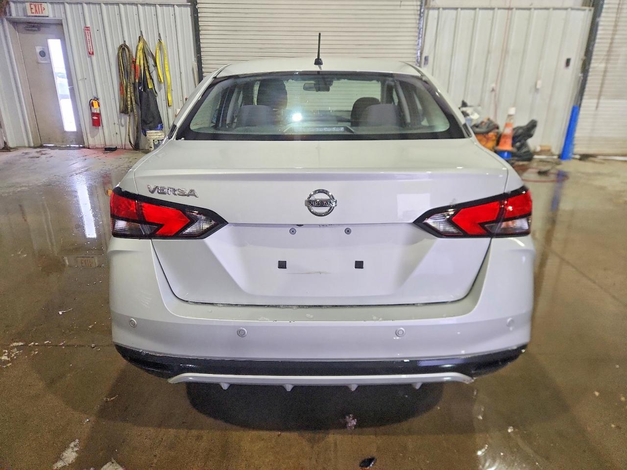 2021 NISSAN VERSA S photo 11
