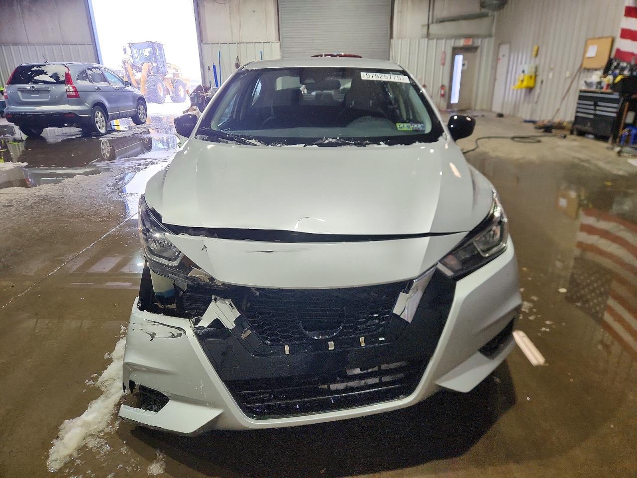2021 NISSAN VERSA S photo 9