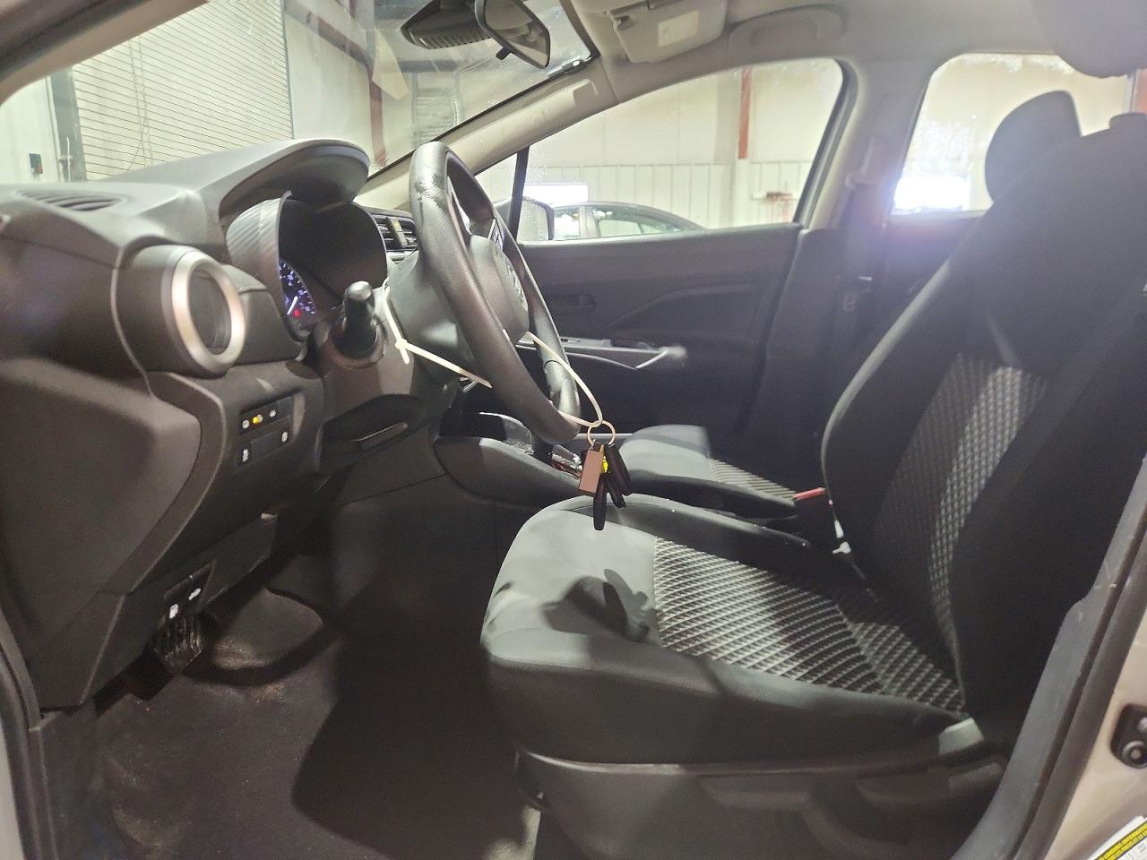 2021 NISSAN VERSA S photo 13