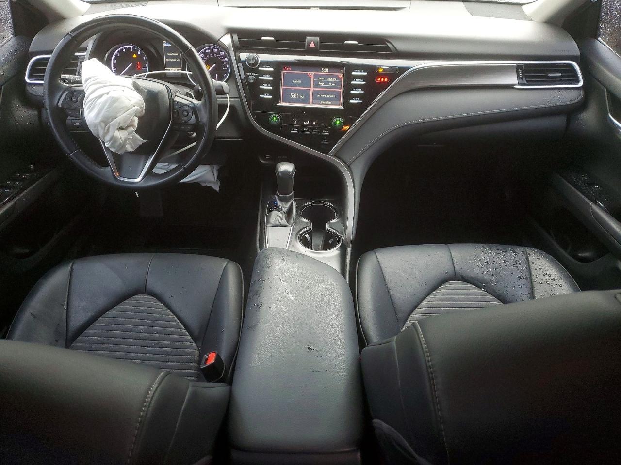 2018 TOYOTA CAMRY L photo 22