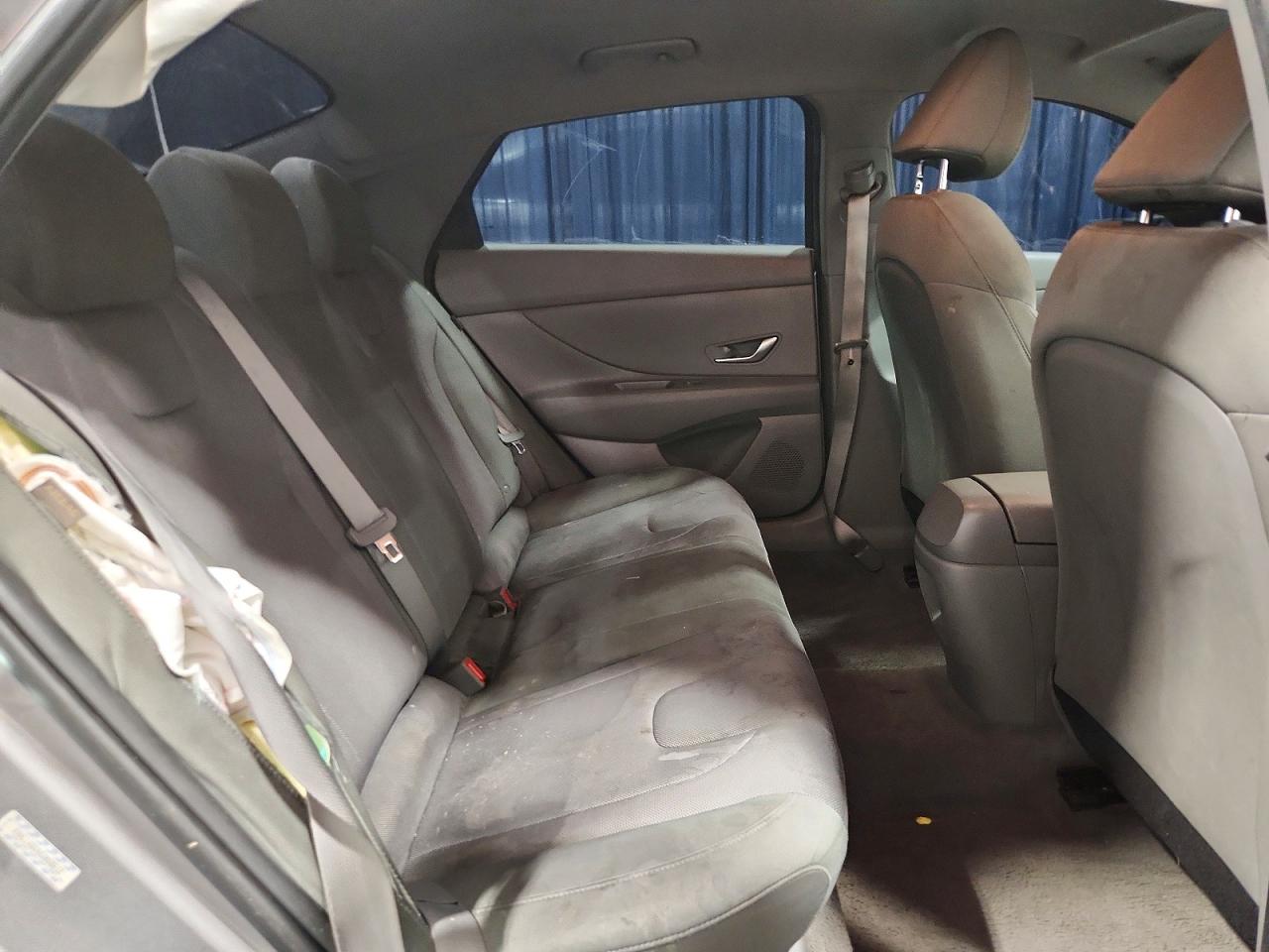 2025 HYUNDAI ELANTRA SE photo 28