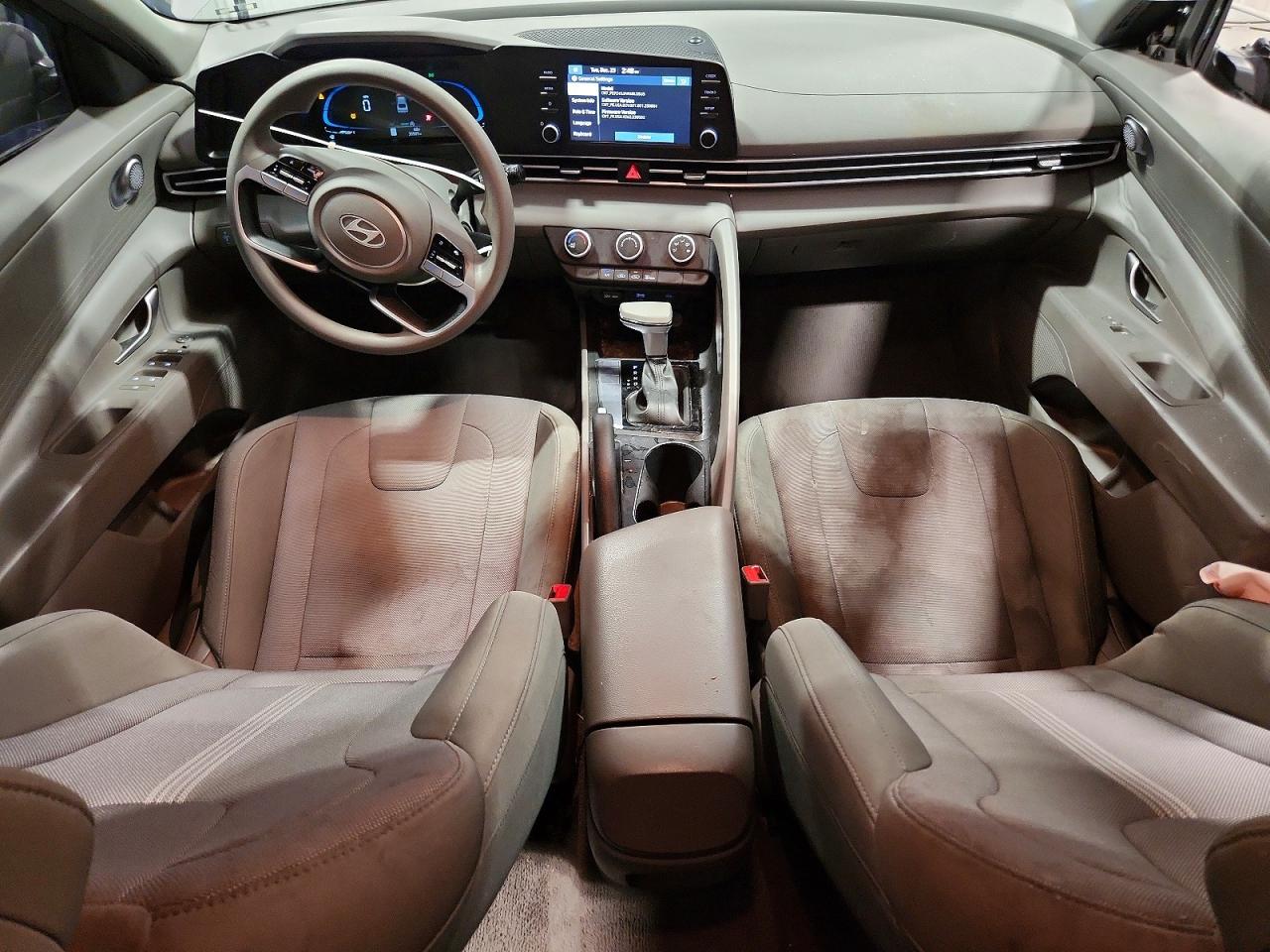 2025 HYUNDAI ELANTRA SE photo 22