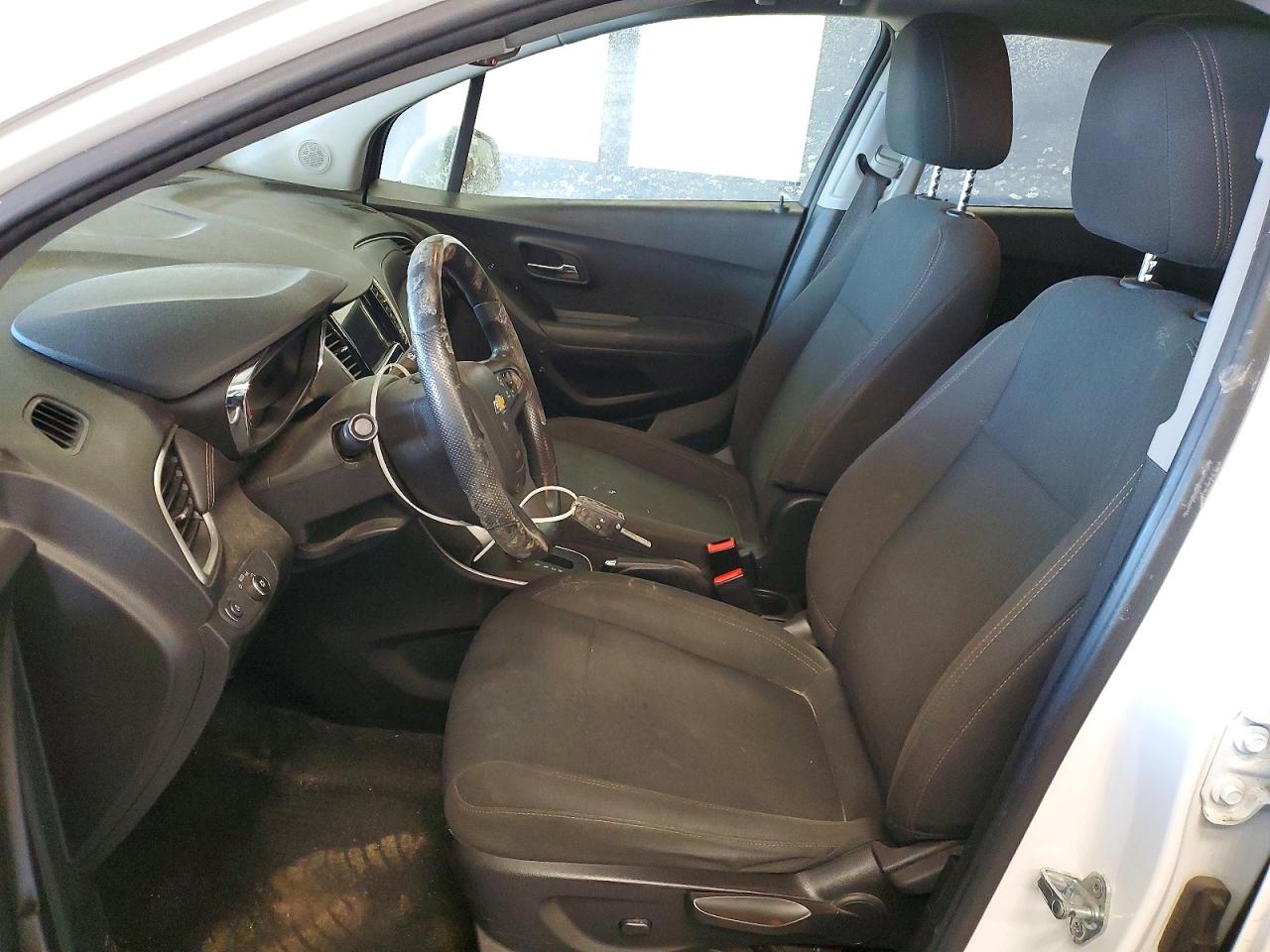 2018 CHEVROLET TRAX LS photo 19